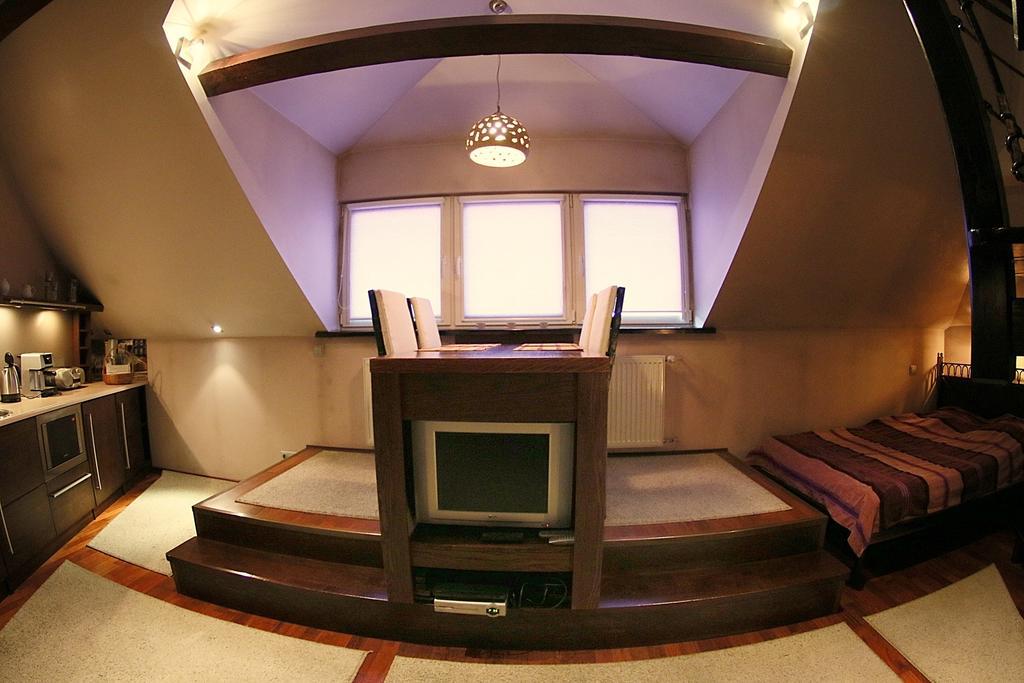 Krakow Jacuzzi Apartment Room photo